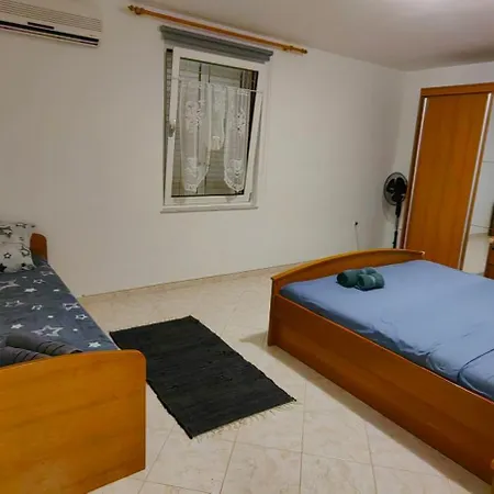 Granda Tolic Biograd Na Moru