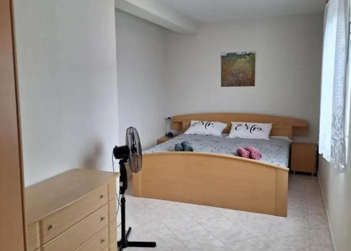 Granda Tolic Biograd Na Moru