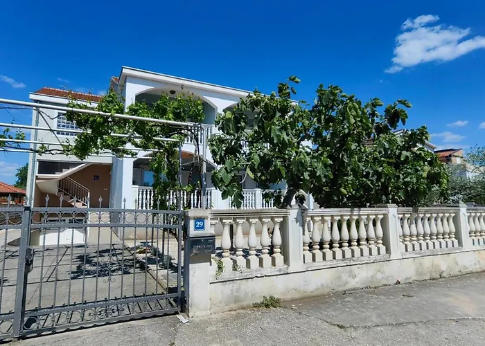 בית הארחה Granda Tolic